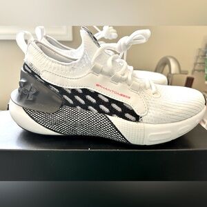 ⭐️ BRAND NEW - Under Armour (UA) HOVR Phantom 3 SE - IN ORIGINAL BOX!